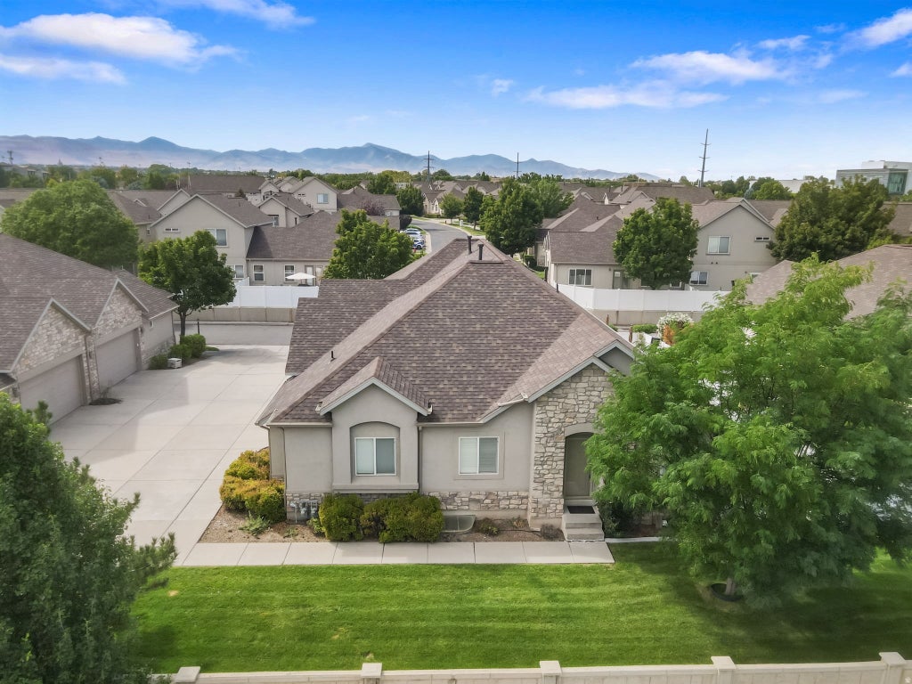 Photo of 10797 S WYNVIEW LN, South Jordan, UT 84095 (MLS # 2180347)