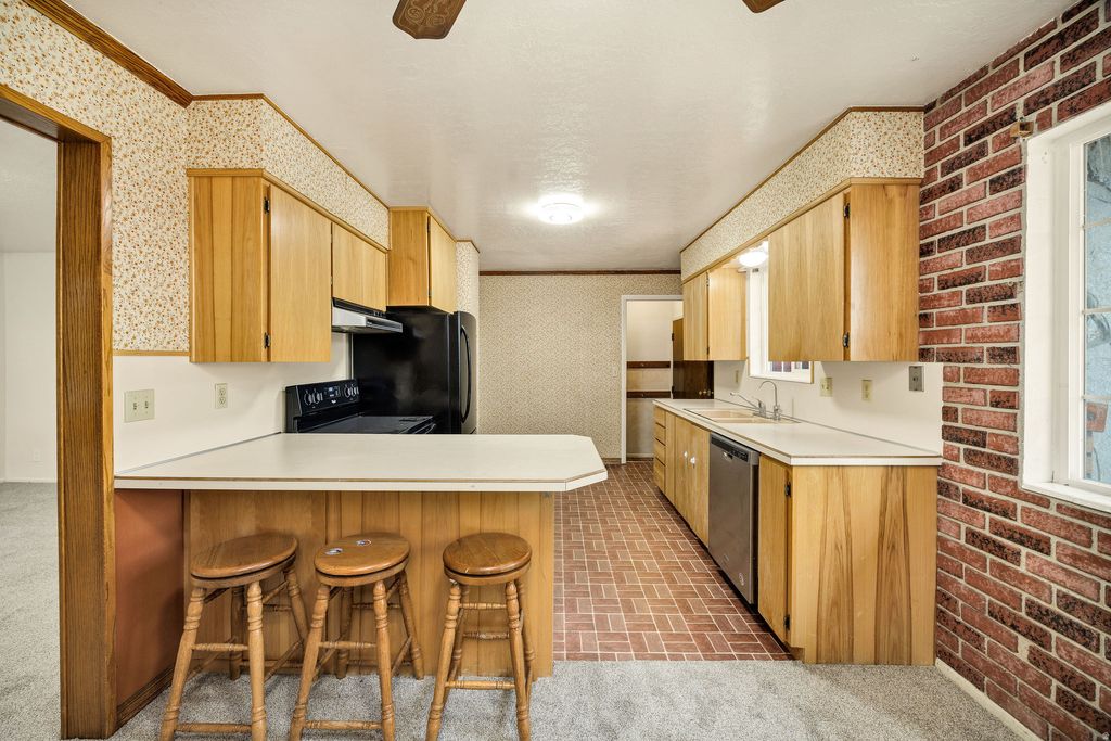 Photo of 570 N 400 W, Logan, UT 84321 (MLS # 2123453)