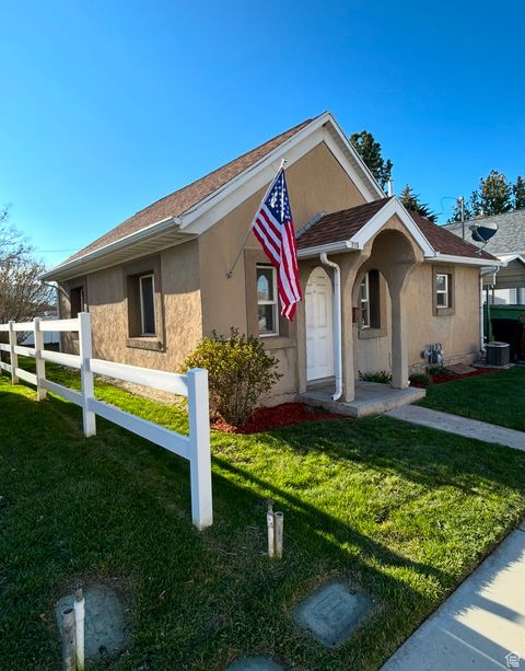 Photo of 115 N 300 E, Payson, UT 84651 (MLS # 2090678) Photo of 115 N 300 E, Payson, UT 84651 (MLS # 2090678)