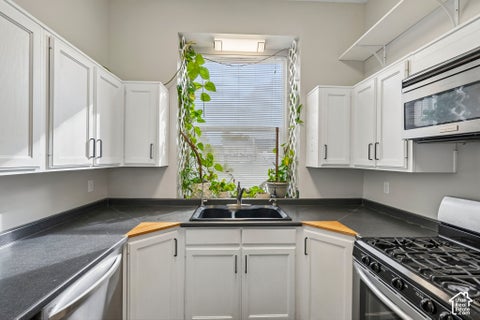 Tiny photo for 2900 W 5650 S, Roy, UT 84067 (MLS # 2191054)