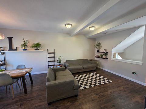 Tiny photo for 1008 N SHEPARD CREEK PKWY #5, Farmington, UT 84025 (MLS # 2125295)