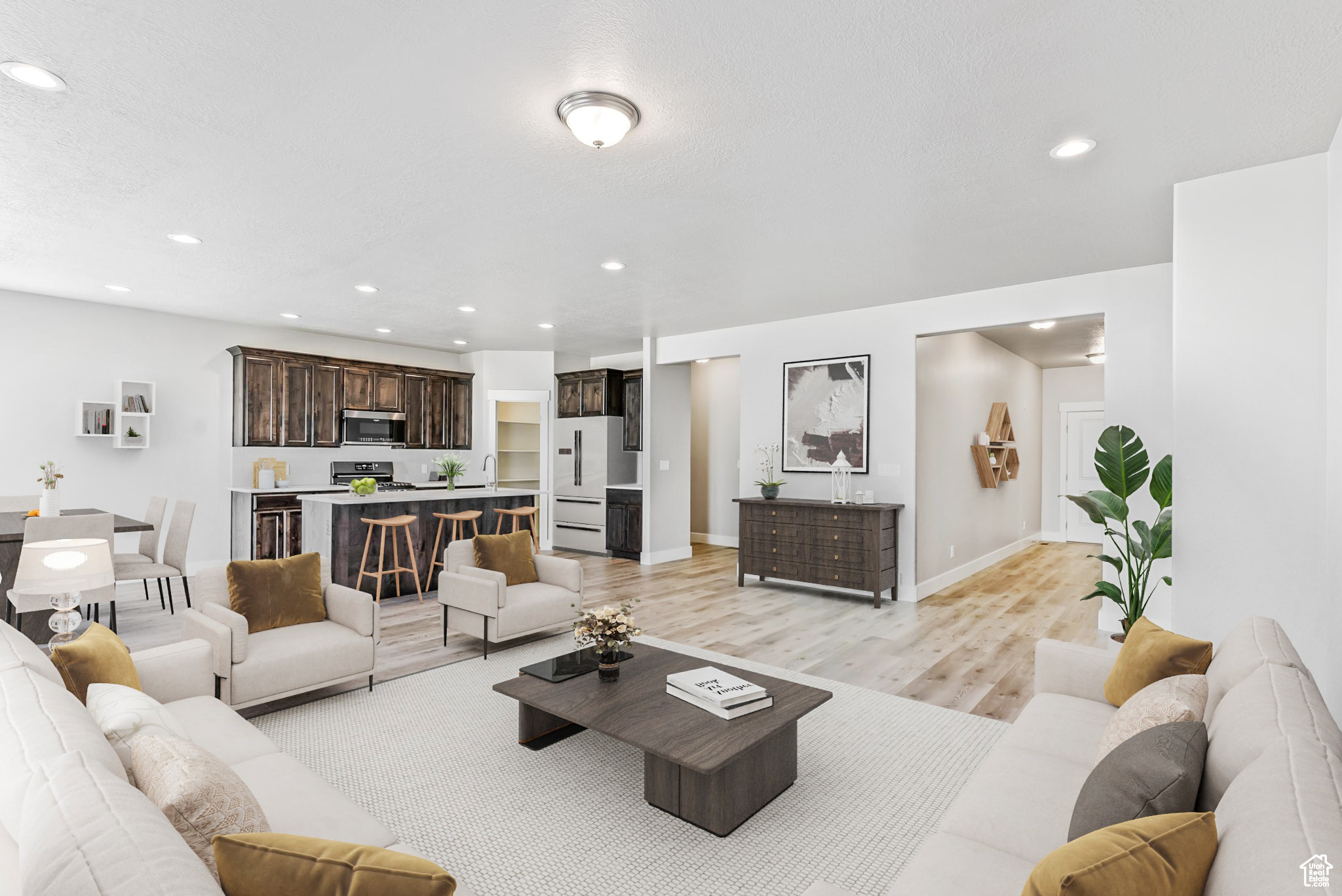 OAKRIDGE COVE - Residential