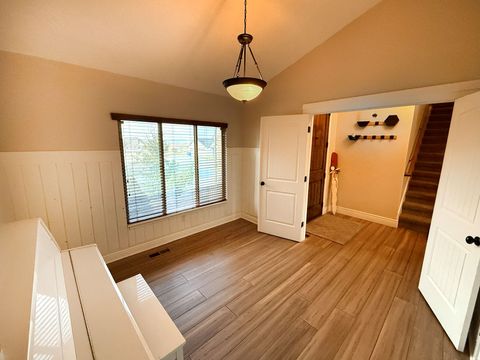 Tiny photo for 2058 COMANCHE WAY, Farmington, UT 84025 (MLS # 2127112)