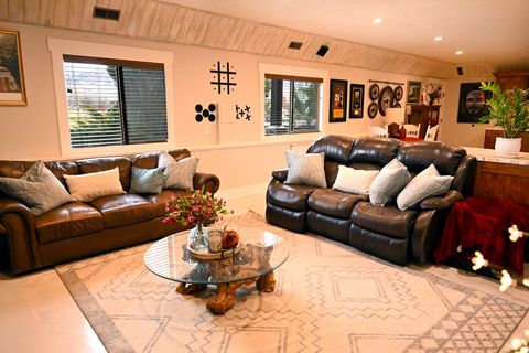 Tiny photo for 2058 COMANCHE WAY, Farmington, UT 84025 (MLS # 2127112)