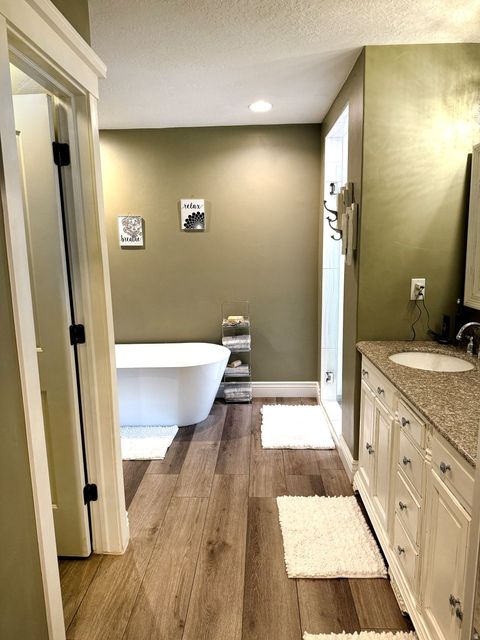 Tiny photo for 2058 COMANCHE WAY, Farmington, UT 84025 (MLS # 2127112)