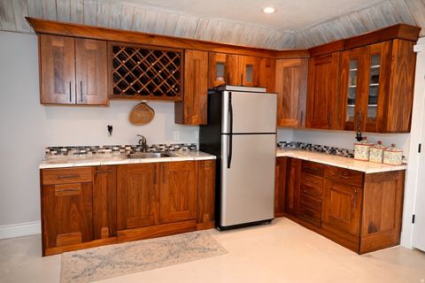 Tiny photo for 2058 COMANCHE WAY, Farmington, UT 84025 (MLS # 2127112)