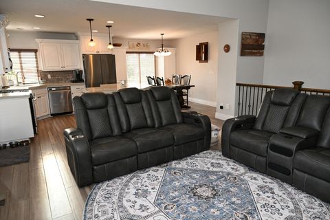 Tiny photo for 2058 COMANCHE WAY, Farmington, UT 84025 (MLS # 2127112)