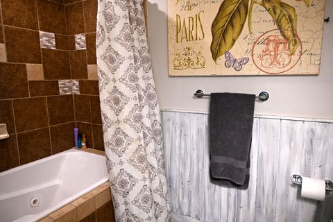 Tiny photo for 2058 COMANCHE WAY, Farmington, UT 84025 (MLS # 2127112)