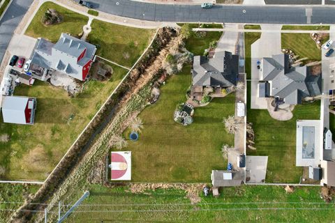 Tiny photo for 2058 COMANCHE WAY, Farmington, UT 84025 (MLS # 2127112)