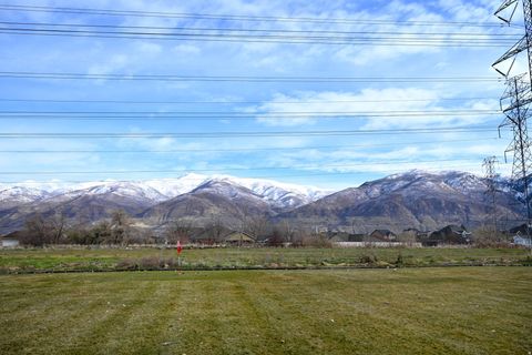 Tiny photo for 2058 COMANCHE WAY, Farmington, UT 84025 (MLS # 2127112)