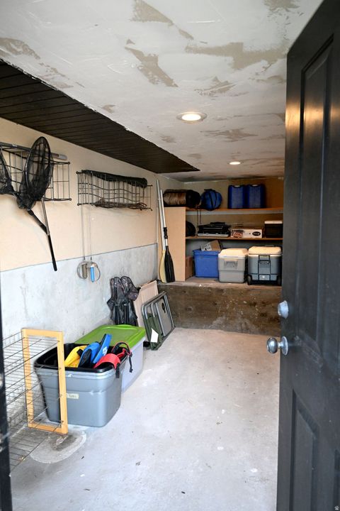 Tiny photo for 2058 COMANCHE WAY, Farmington, UT 84025 (MLS # 2127112)