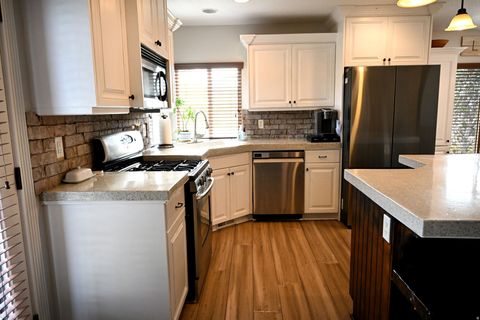 Tiny photo for 2058 COMANCHE WAY, Farmington, UT 84025 (MLS # 2127112)