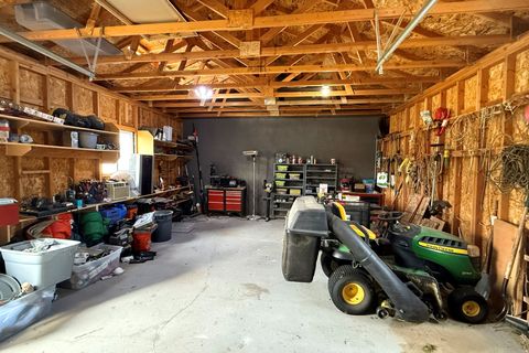 Tiny photo for 2058 COMANCHE WAY, Farmington, UT 84025 (MLS # 2127112)