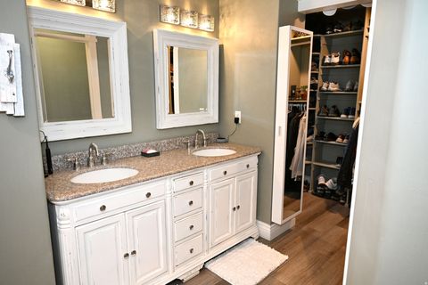 Tiny photo for 2058 COMANCHE WAY, Farmington, UT 84025 (MLS # 2127112)