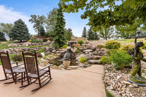 Tiny photo for 596 S CASCADE CT, Alpine, UT 84004 (MLS # 2100807)