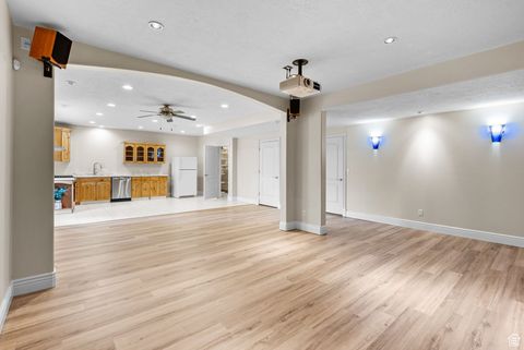 Tiny photo for 596 S CASCADE CT, Alpine, UT 84004 (MLS # 2100807)