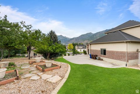 Tiny photo for 596 S CASCADE CT, Alpine, UT 84004 (MLS # 2100807)