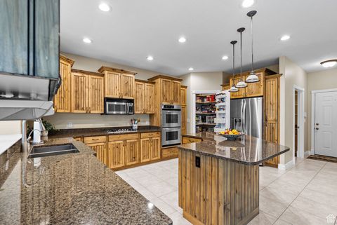 Tiny photo for 596 S CASCADE CT, Alpine, UT 84004 (MLS # 2100807)