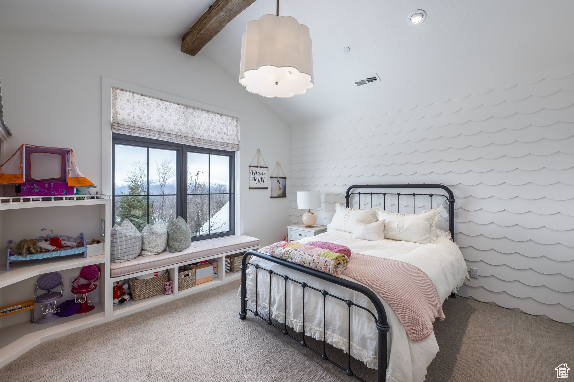 WOODLAND HILLS - Residential