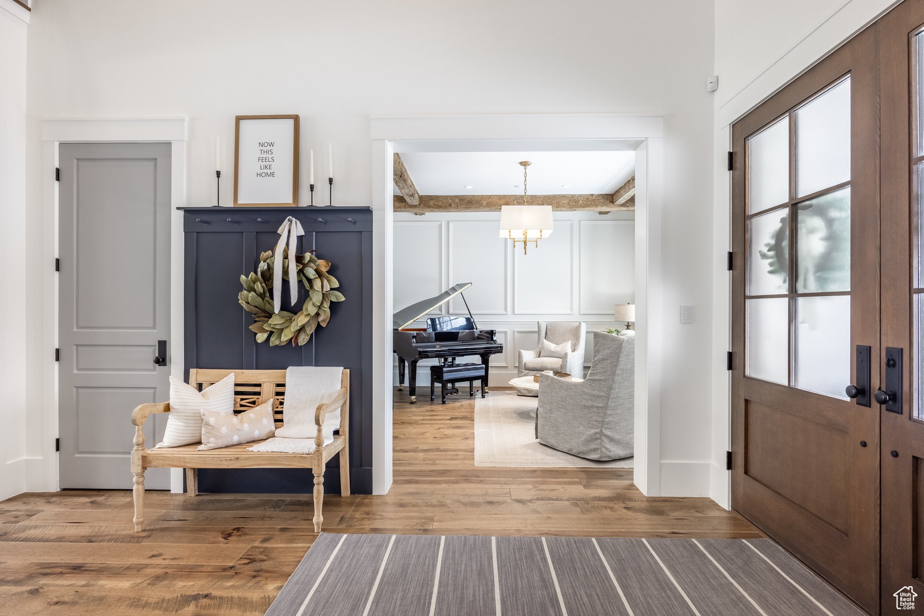 WOODLAND HILLS - Residential