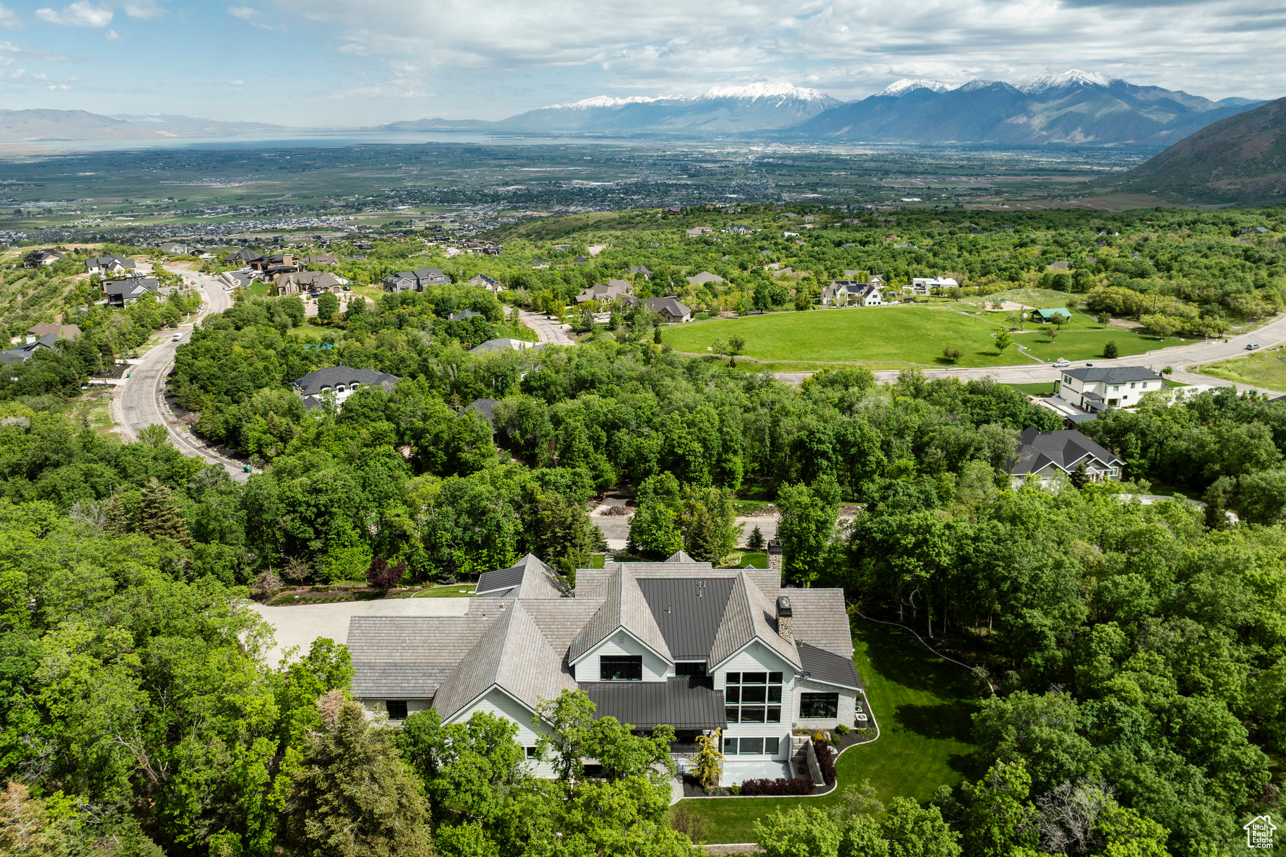 WOODLAND HILLS - Residential