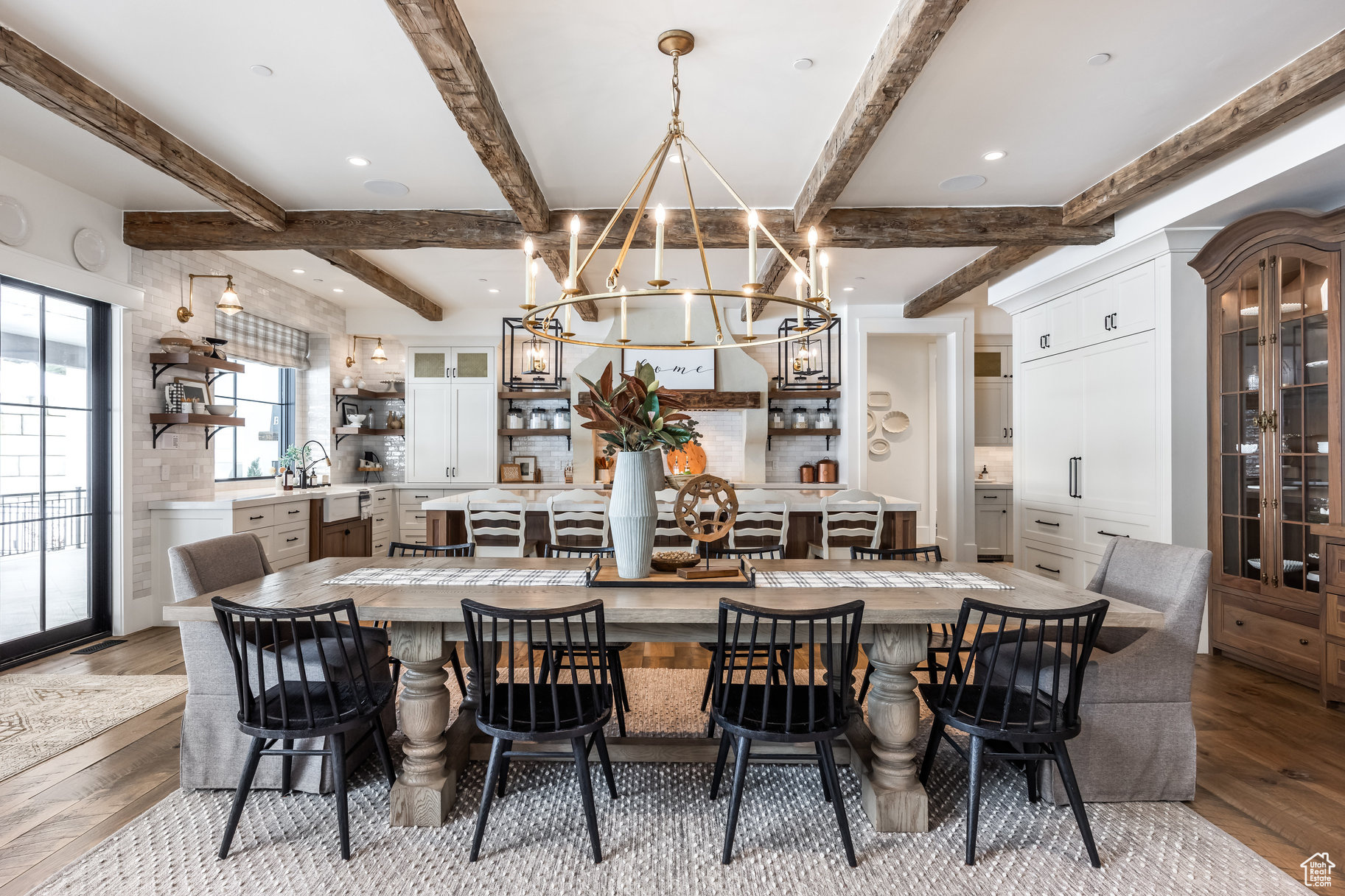 WOODLAND HILLS - Residential