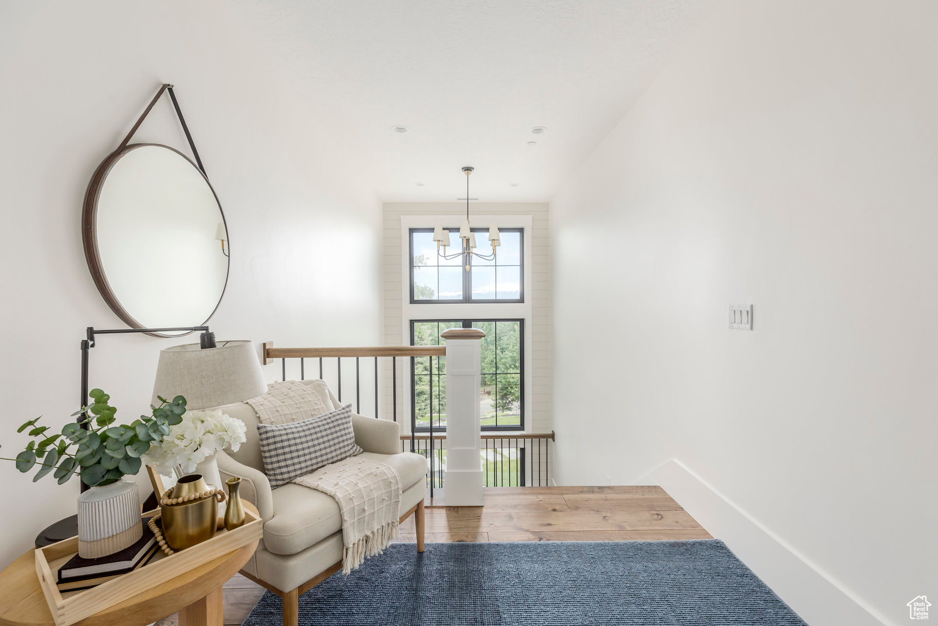 WOODLAND HILLS - Residential