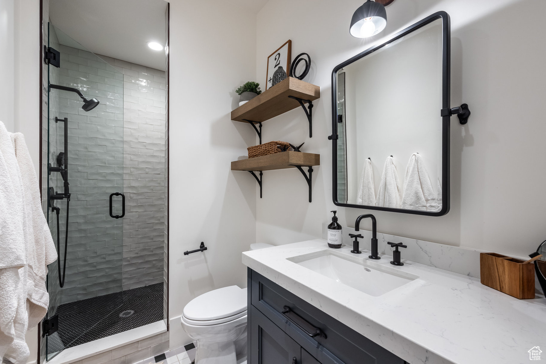 WOODLAND HILLS - Residential