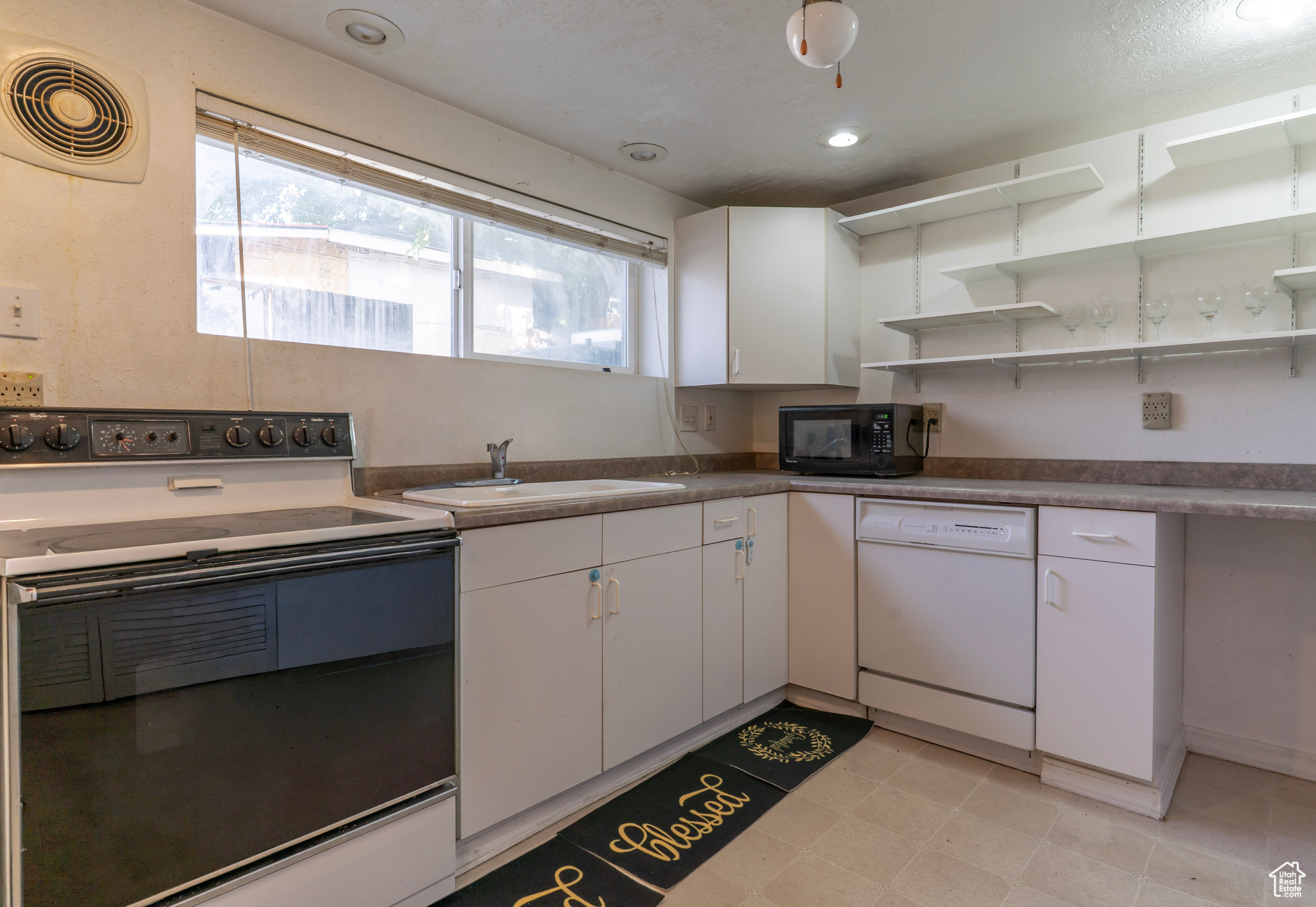 HUNTINGTON PLACE - Residential