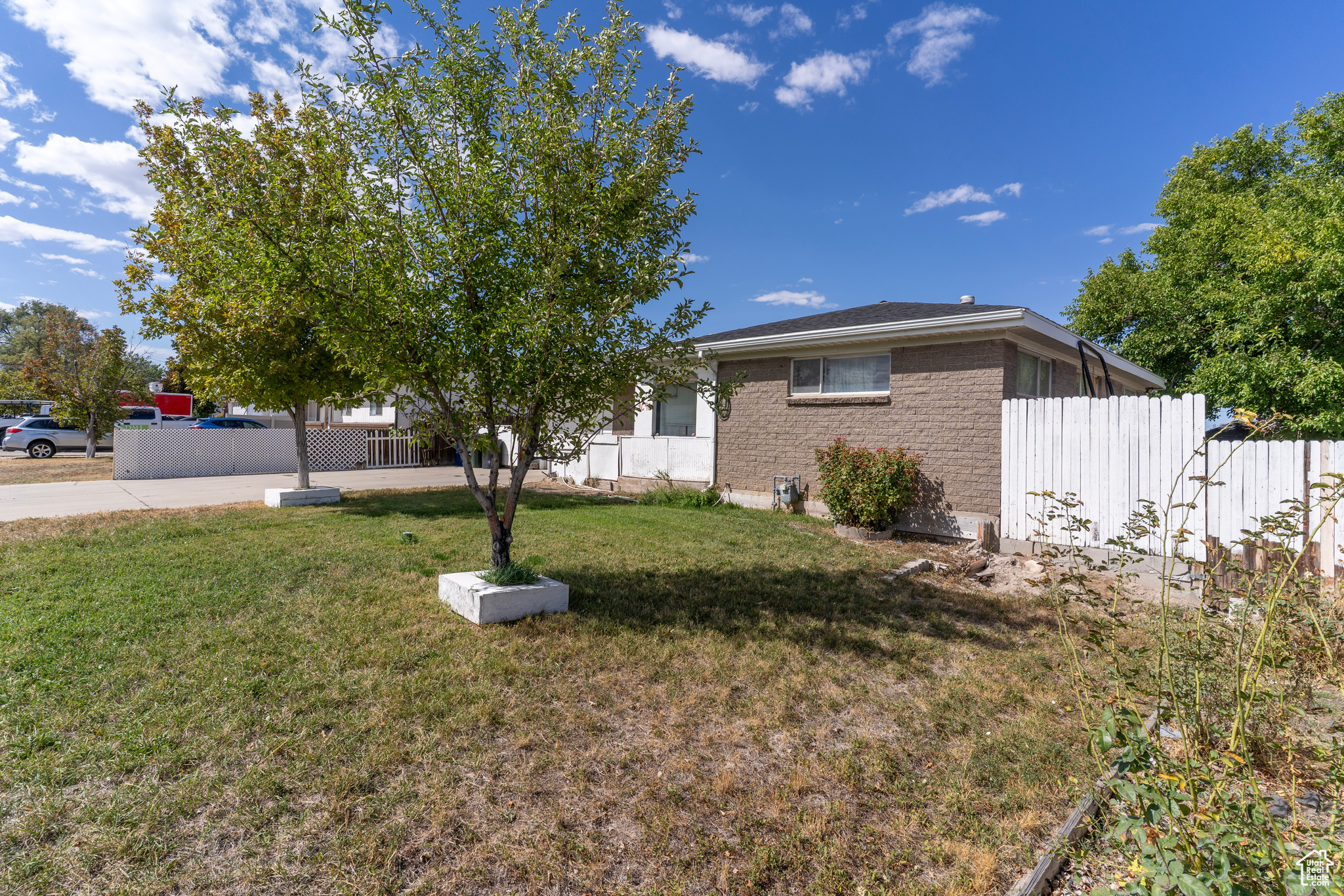 HUNTINGTON PLACE - Residential