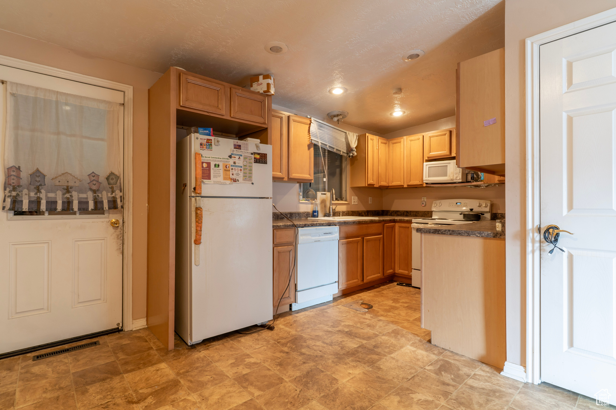 HUNTINGTON PLACE - Residential