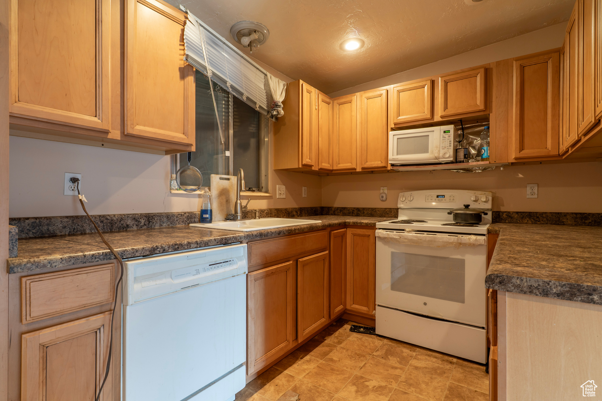 HUNTINGTON PLACE - Residential