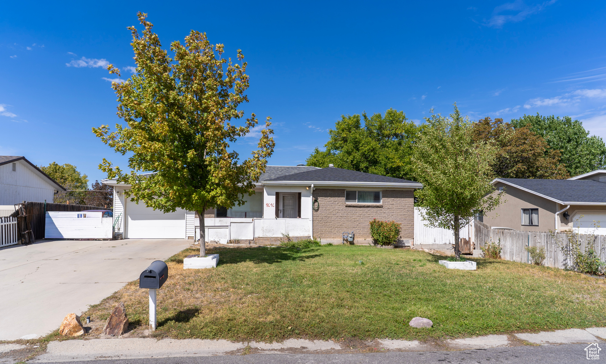 HUNTINGTON PLACE - Residential