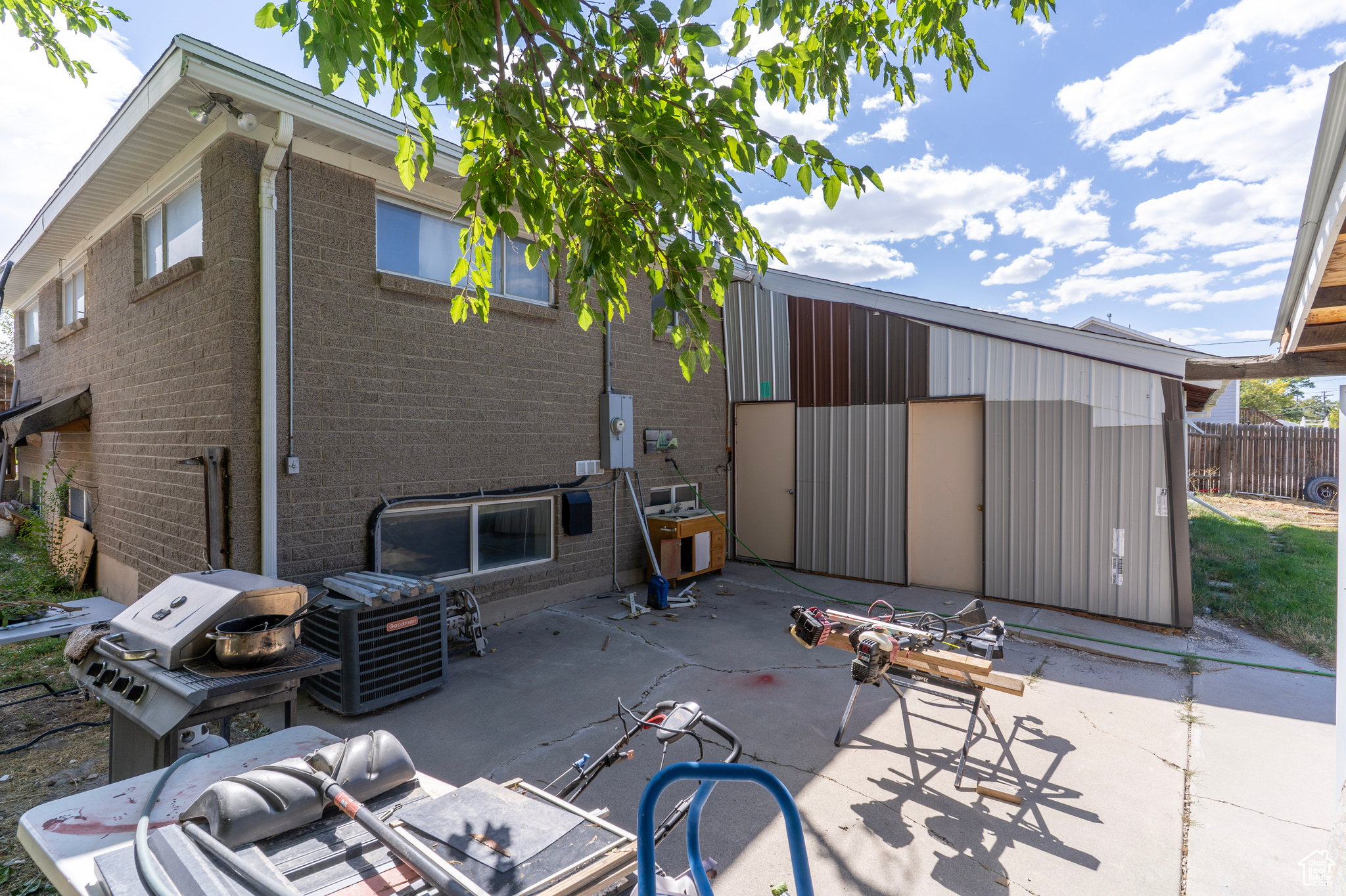 HUNTINGTON PLACE - Residential