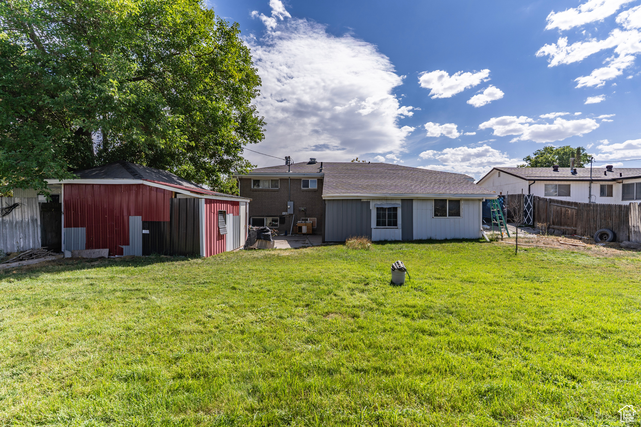 HUNTINGTON PLACE - Residential