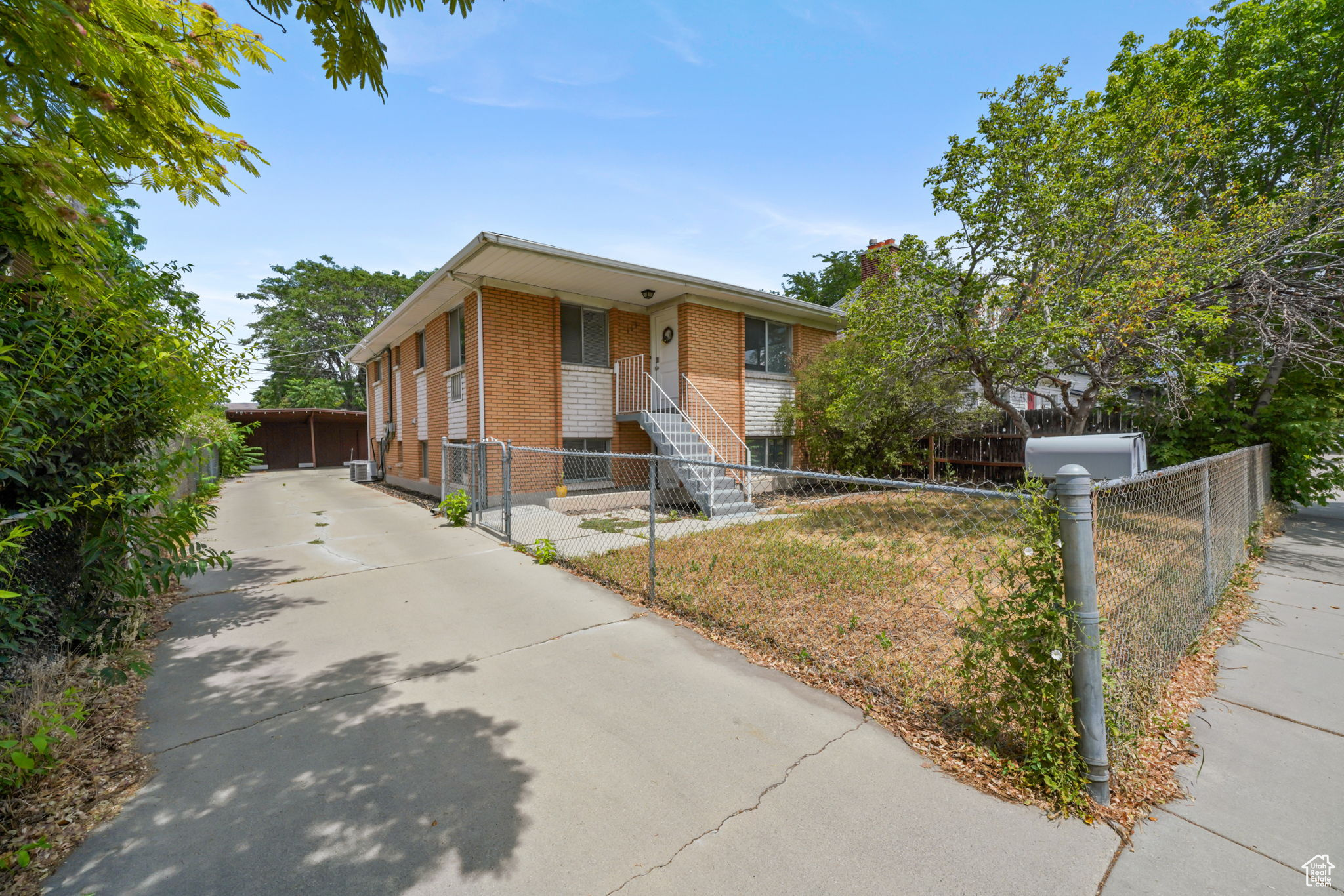 BIG FIELD SUR - Residential Income