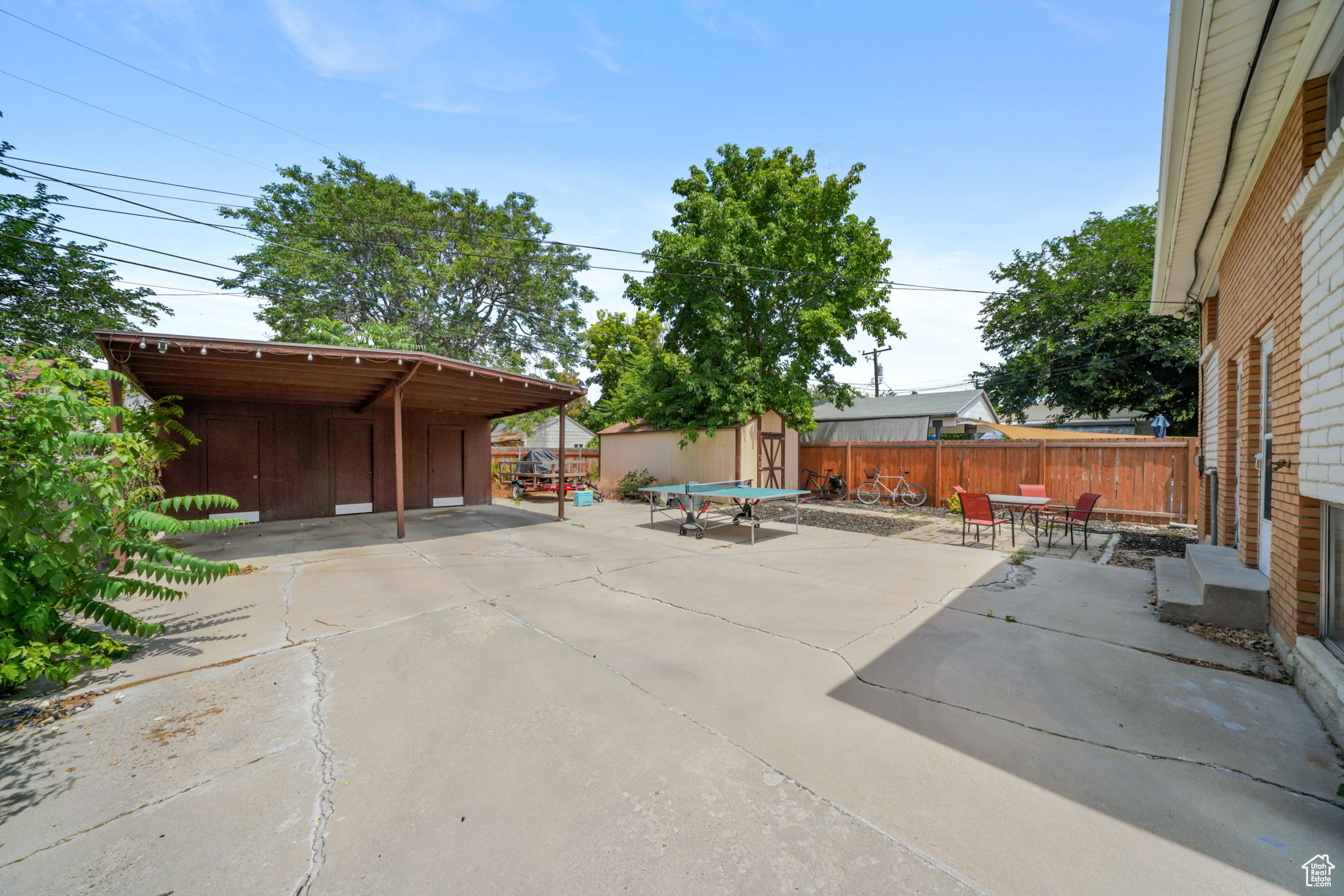 BIG FIELD SUR - Residential Income