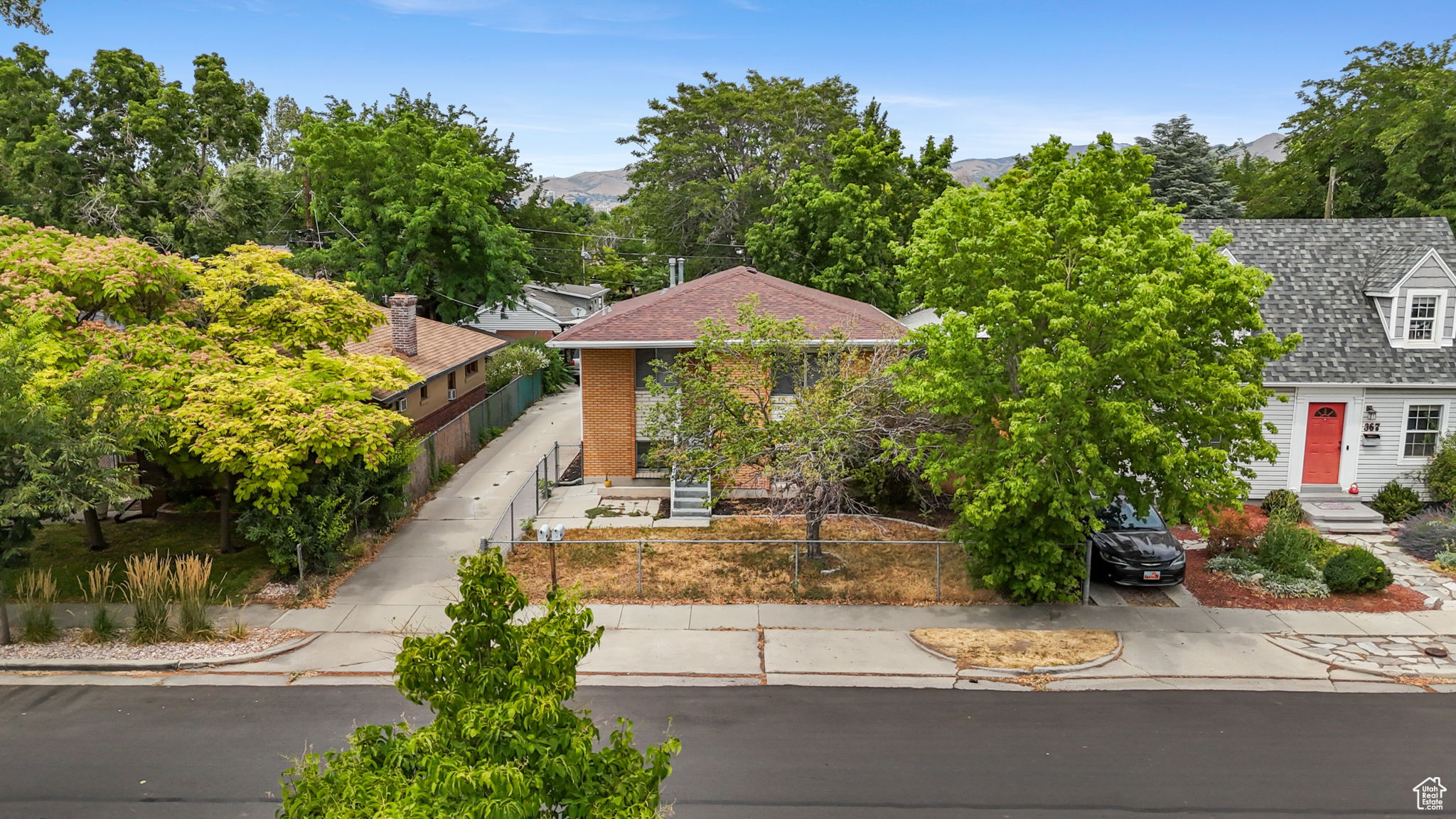 BIG FIELD SUR - Residential Income