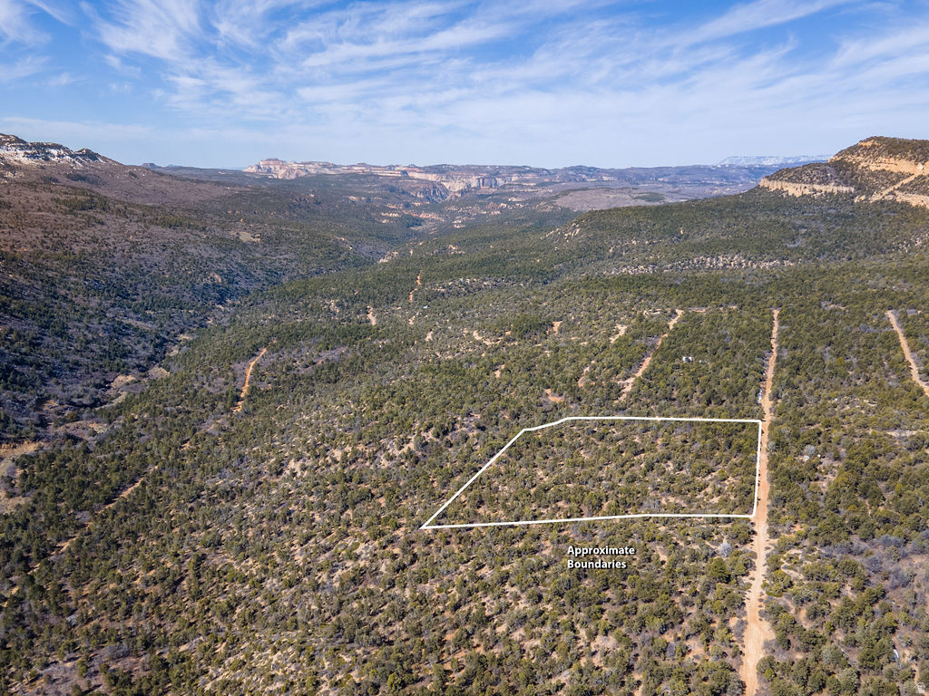 COUGAR CANYON - Land