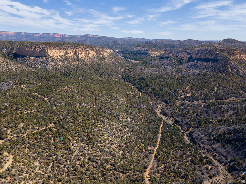 COUGAR CANYON - Land