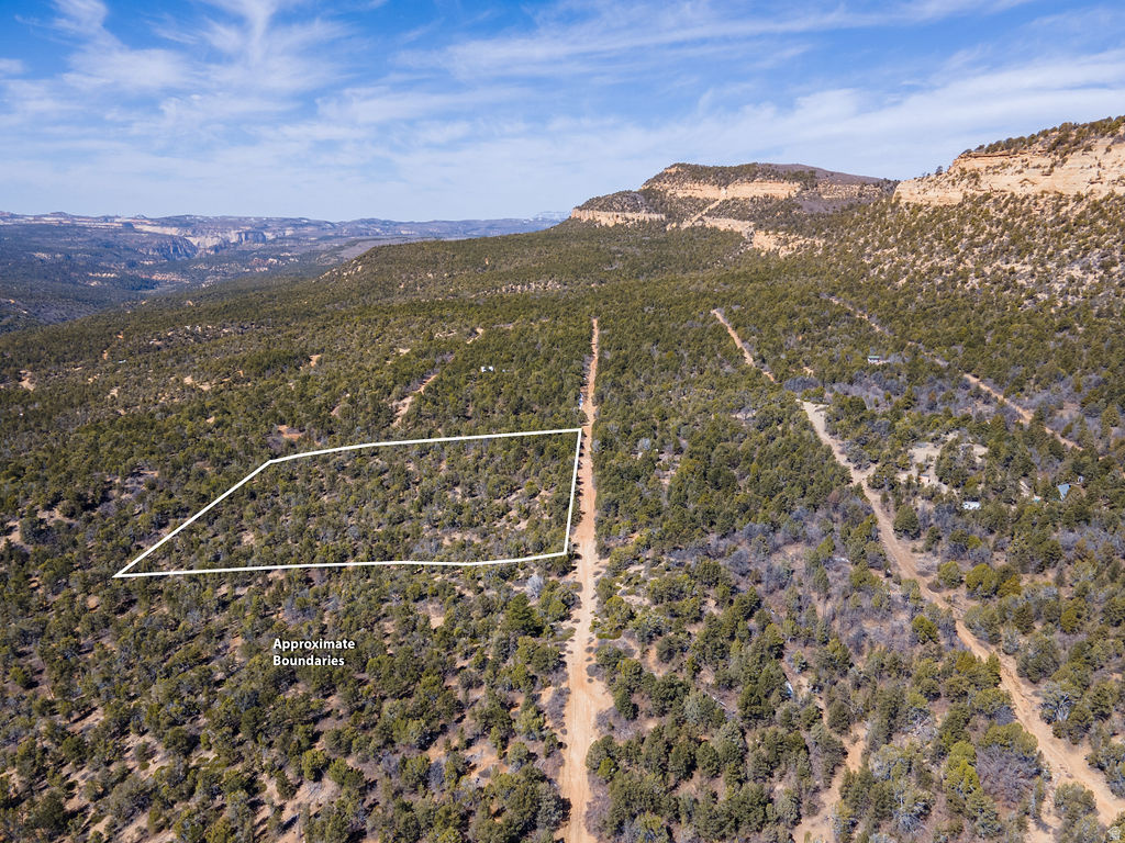 COUGAR CANYON - Land