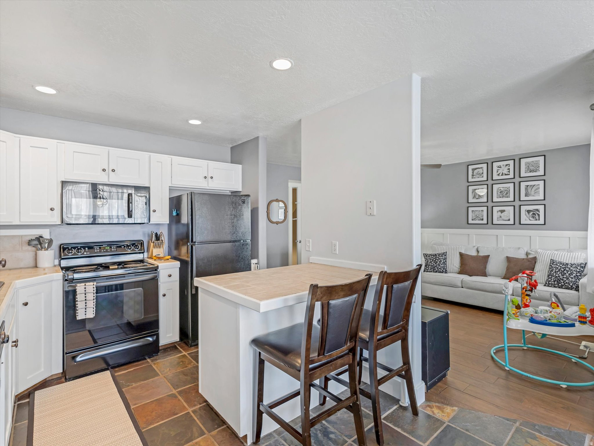 HOLMES CREEK - Residential