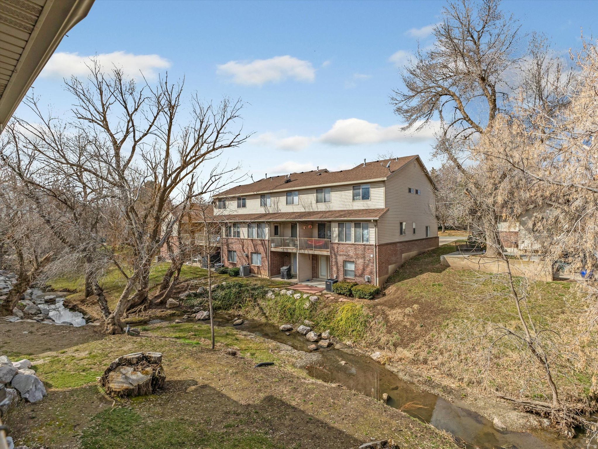 HOLMES CREEK - Residential