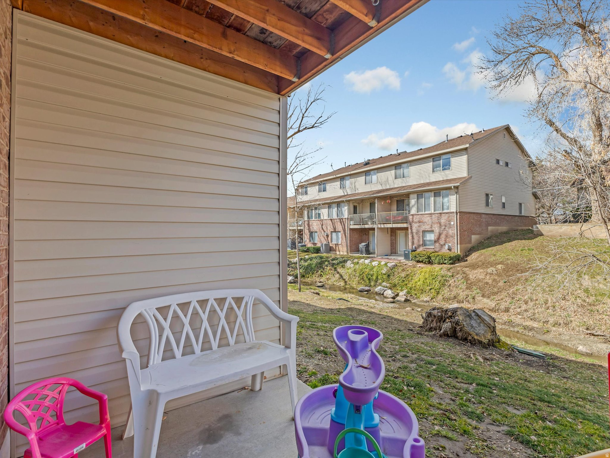 HOLMES CREEK - Residential