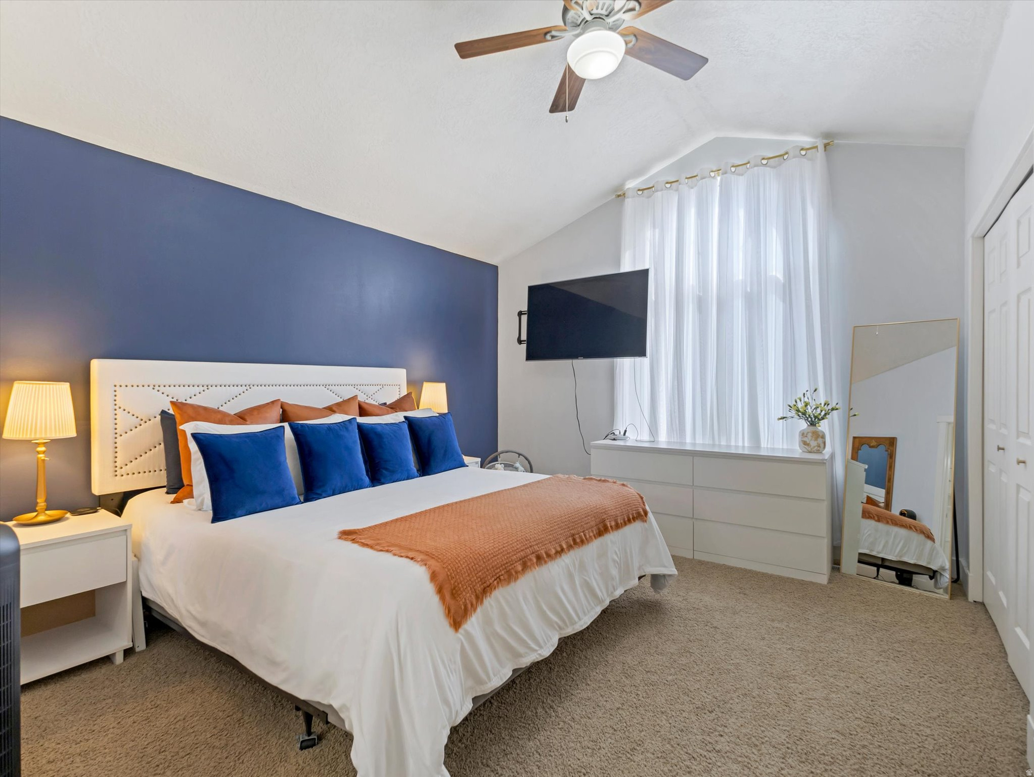 HOLMES CREEK - Residential