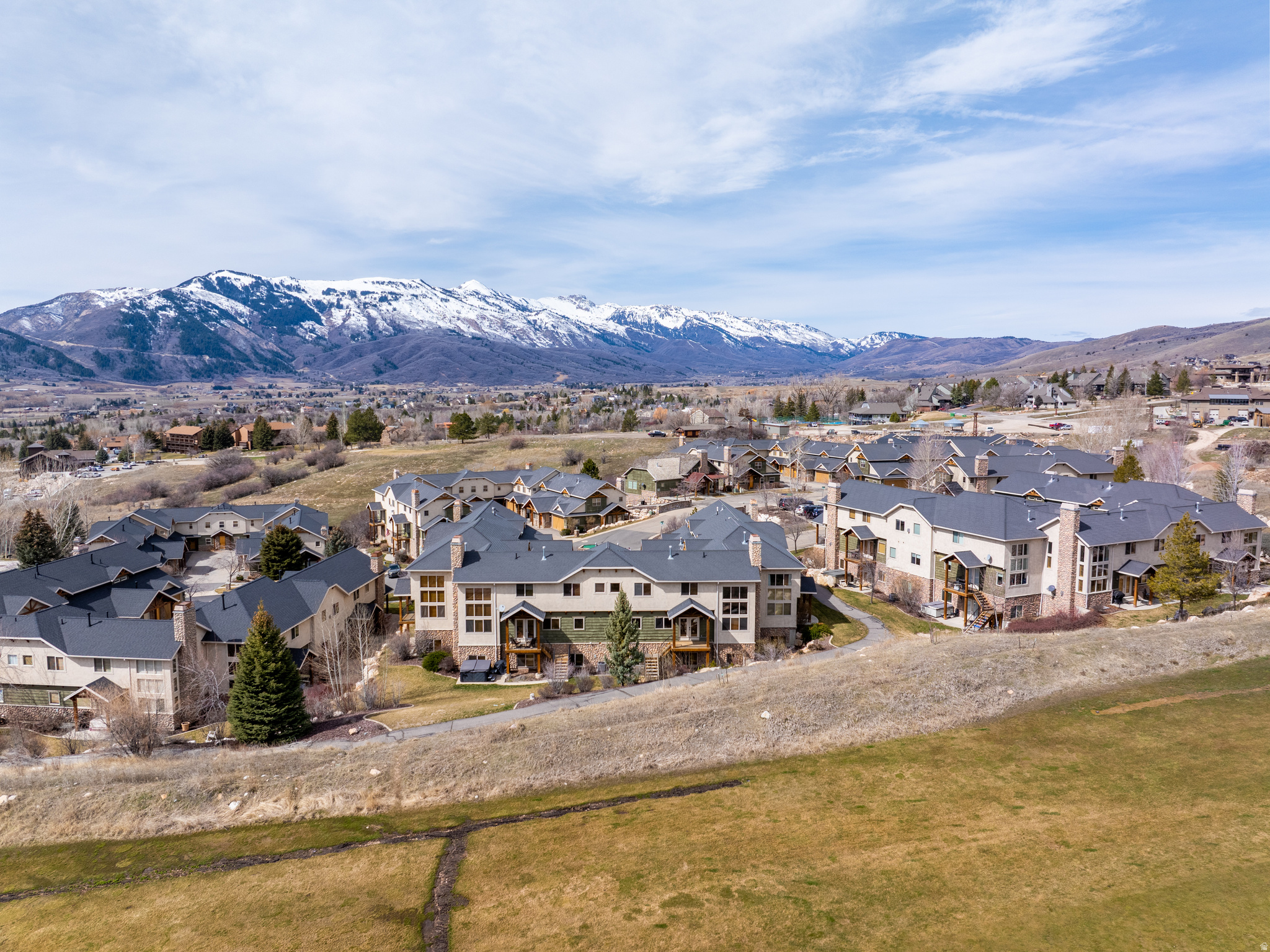 THE CASCADES - Residential