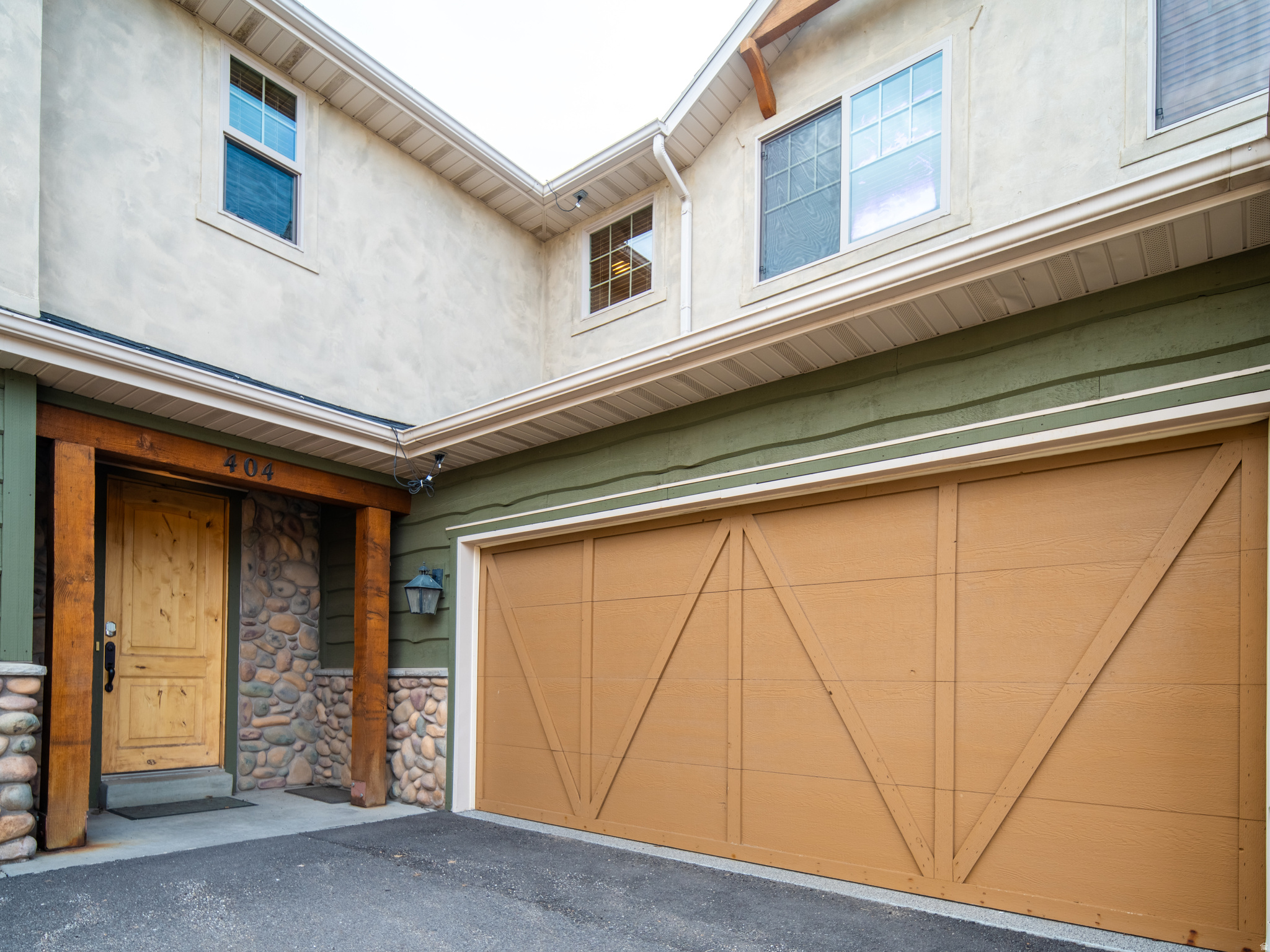 THE CASCADES - Residential