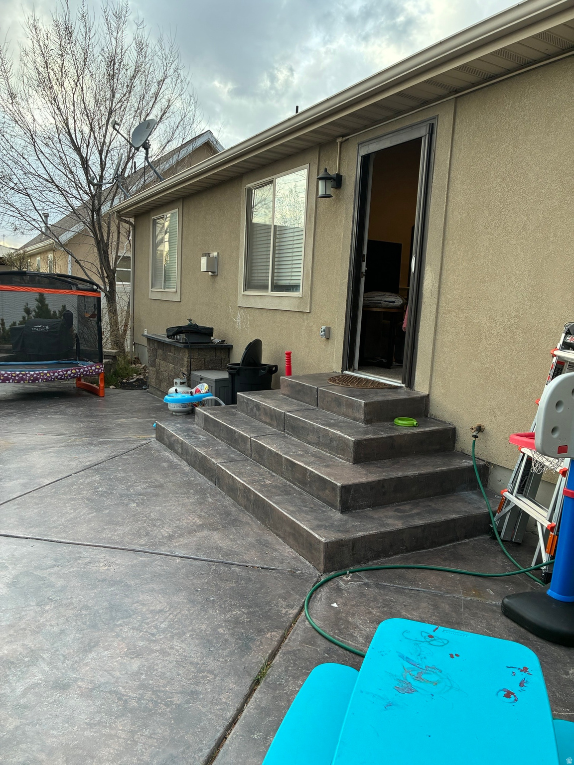 TRENT B - Residential