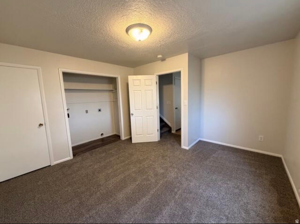 COUNTRY MANOR - Residential