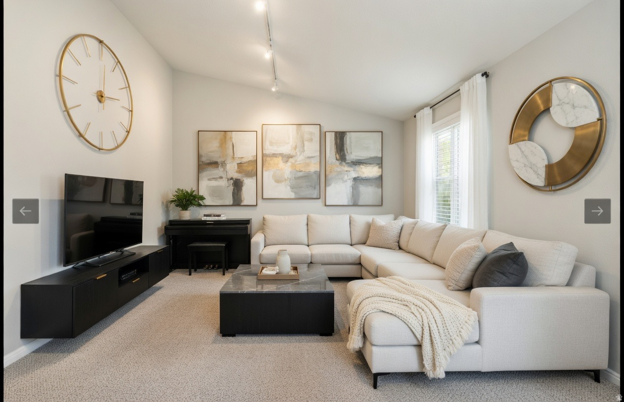 COUNTRY MANOR - Residential